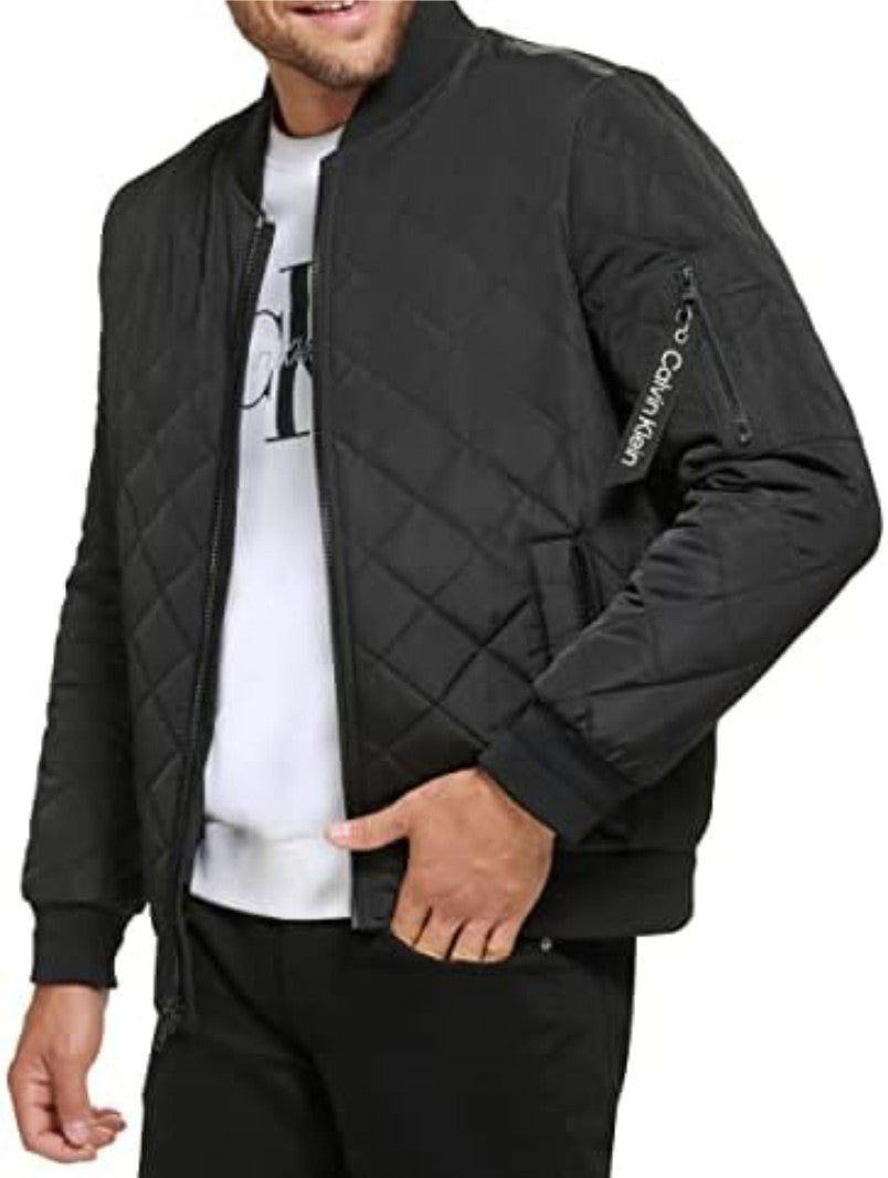 CHAQUETA LEVIS ACOLCHADA NEGRA